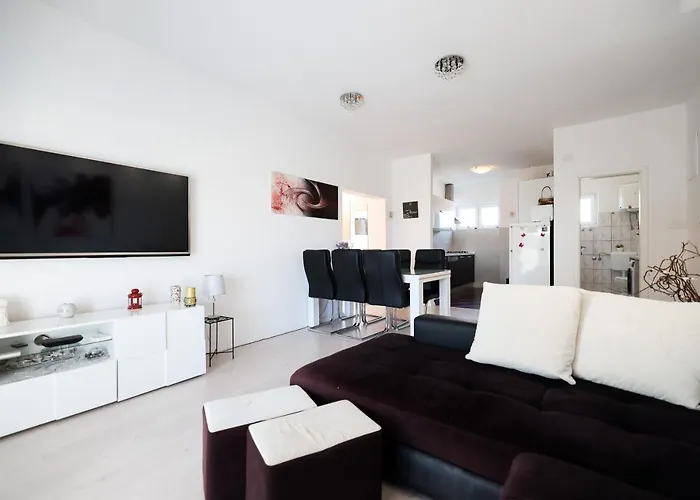 Apartment Heder