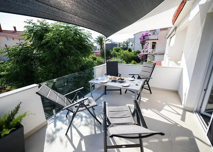 Apartment Heder