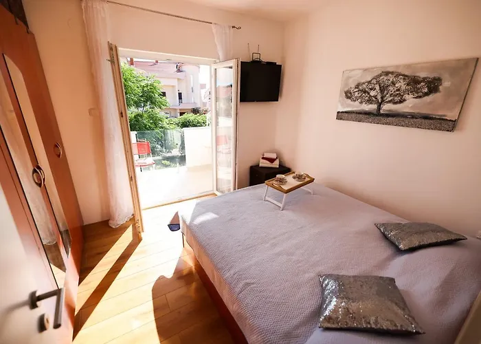 Apartment Heder