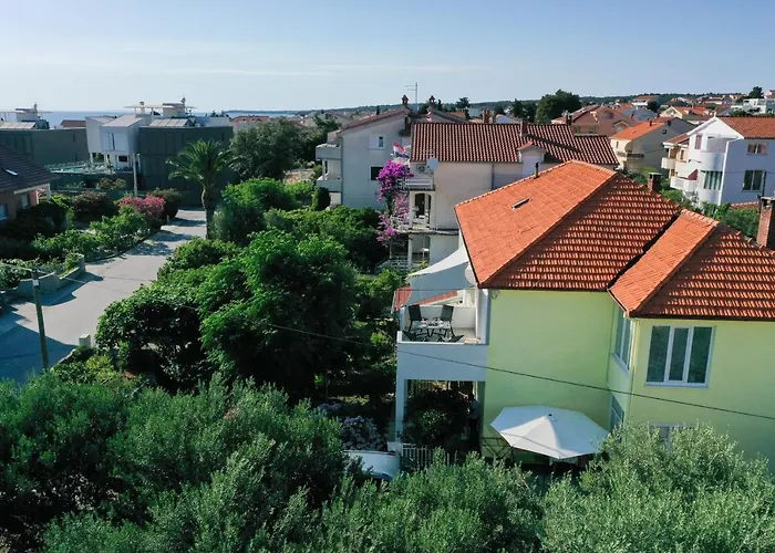 Apartment Heder