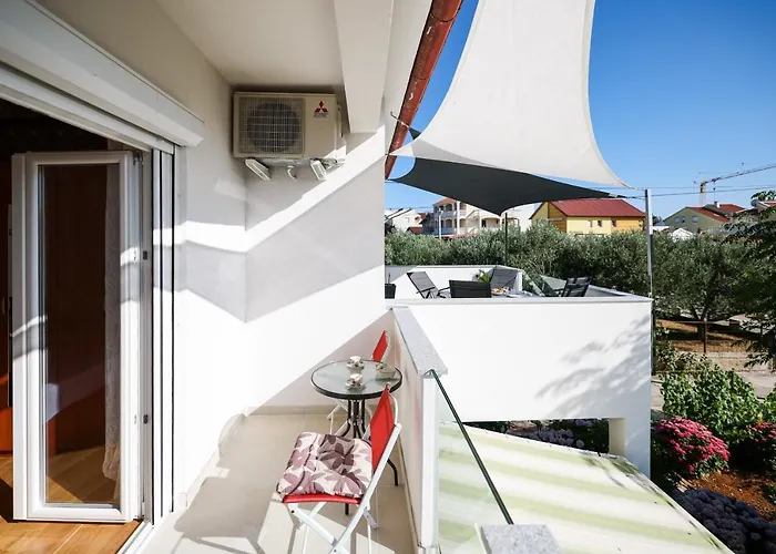 Apartment Heder *