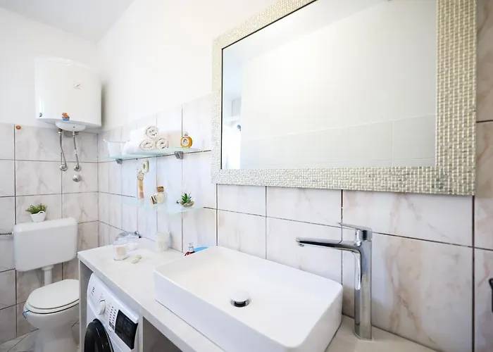 Apartment Heder