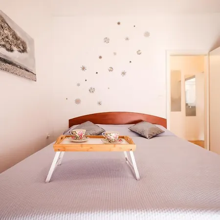 Apartament Heder *
