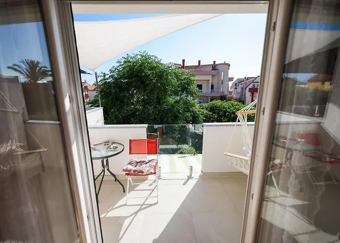 Apartment Heder